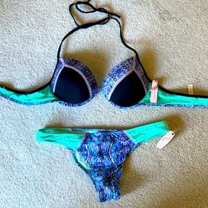 NWT Victoria’s Secret bikini